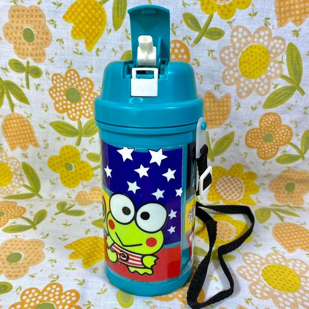 Vintage ‘97 blue Sanrio Keroppi plastic water bottle 🐸